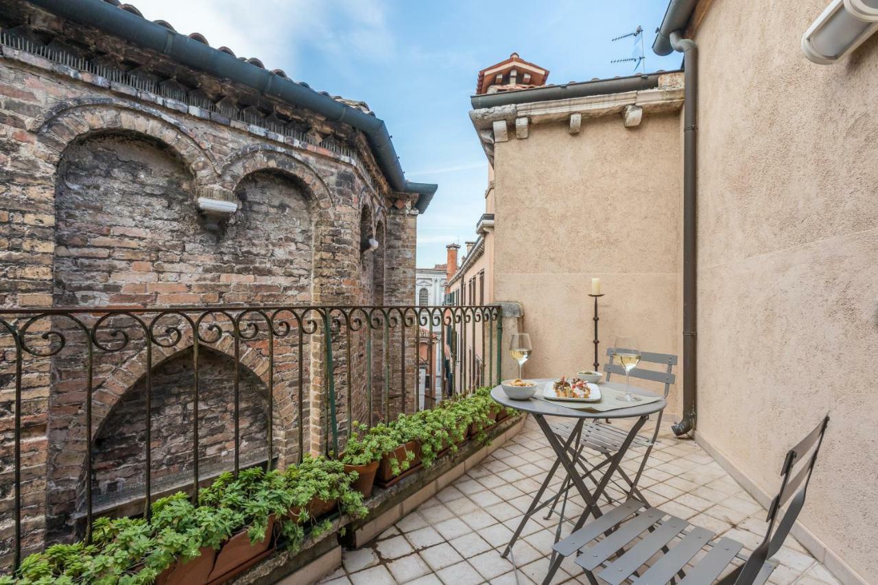 Ca' Della Frutta Venetian Apartment Exterior photo